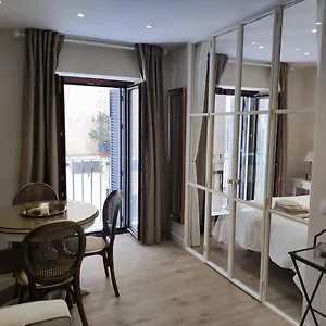 https://apartamento-premium-en-el-centro-de-sevilla.es-andalucia.com